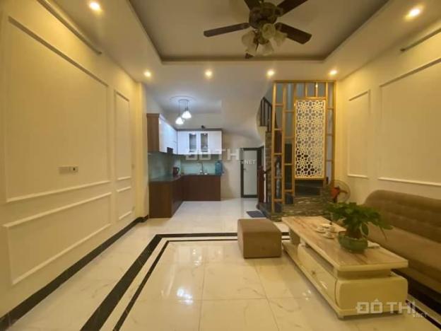 Nhà mình có căn nhà ở Vĩnh Hưng Hoàng Mai cần bán trước tết 5 tầng giá 3 tỷ. 0982475662 14357187