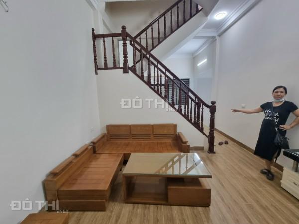 Cho thuê nhà ở Xuân La sửa mới 100% 3 tầng, 4 ngủ, oto đỗ cửa 14361335