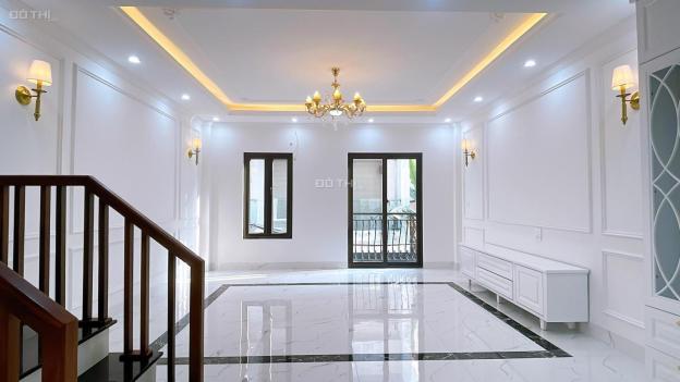 Bán nhà khu vip Aí Mộ - Bồ Đề 72m2 x 5m MT x 6 tầng thang máy nhập khẩu ngõ 4m ô tô 7 chỗ vào nhà 14385278