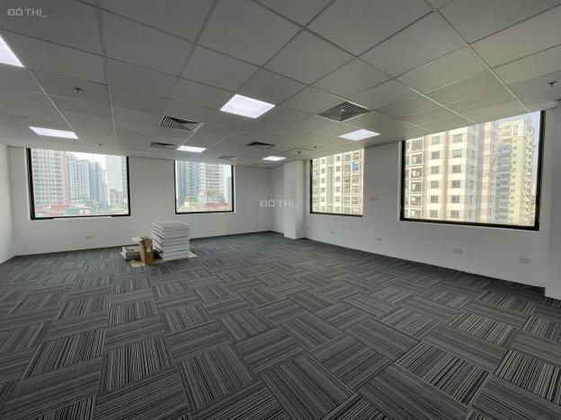 Cho thuê nhà phố Trần Cung 120m2 x 6,5T làm phòng khám, có vỉa hè 14387848