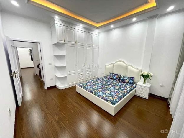 Bán nhà phố Hào Nam - quận Đống Đa, DT 35,5m2 * 6T * 4 ngủ 14388812