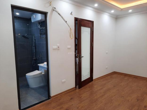 Bán nhà 5 tầng Trương Định - Nguyễn Đức Cảnh, 35m2 3PN cực đẹp, sau phố 1 nhà, ô tô đỗ. Giá 4,5 tỷ 14389780