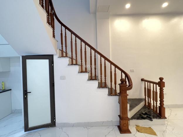 Cần bán gấp nhà phân lô phố vip ngõ 199 Trần Quốc Hoàn 48m2, 4T, 2 mặt ô tô tránh, kinh doanh 14395019