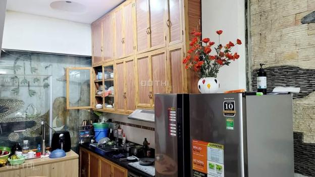 Phố Hot Chùa Láng, Quận Đống Đa, 46m2, 5 tầng, 6.4 tỷ (Giá chào) 14403852