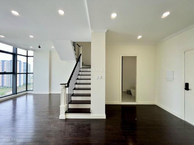 BDS Hungviland penthouse D'Lusso cần bán 01/03/2023 14410801