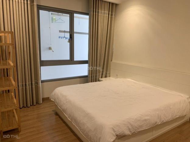 Cần cho thuê nhanh căn hộ 3 phòng ngủ Vinhomes Nguyễn Chí Thanh, dt 118m2, đủ đồ giá chỉ 28tr 14412776