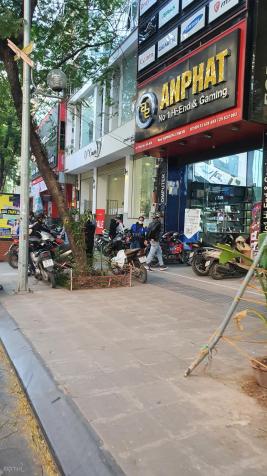 Bán nhà phố Nguyễn Khánh Toàn, Cầu Giấy. DT 216m2, 3T, MT 8m, giá 70 tỷ vỉa hè rộng, ô tô tránh đỗ 14166371