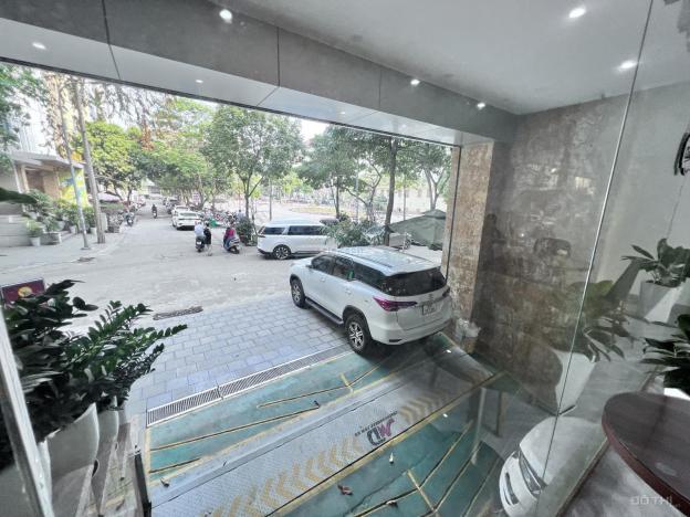 Cho thuê tầng 8 của 1 tòa VP phố Duy Tân mặt tiền 10m, phù hợp văn phòng nc ngoài diện tích 75m2 14423042