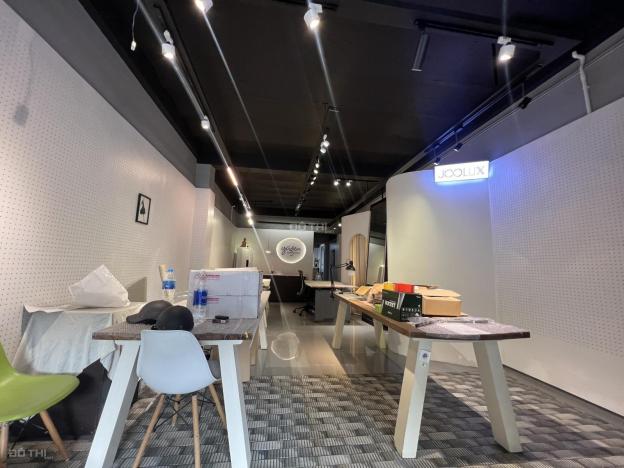 Cho thuê nhà mới đẹp MT Nguyễn Thị Minh Khai, Q1 - 5x24m 4tầng giá rẻ 7.000$ TL 14425640