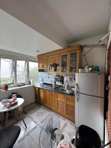 Chính chủ cần bán căn hộ tập thể Bưu Điện VT40, Ngọc Khánh, Ba Đình. DT: 50m2, 3 PN, 1 vệ sinh 14430437