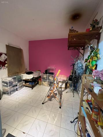 Chính chủ cần bán căn hộ tập thể Bưu Điện VT40, Ngọc Khánh, Ba Đình. DT: 50m2, 3 PN, 1 vệ sinh 14430437