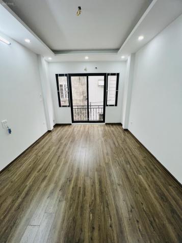 Bán nhà ngõ 243 Tam Trinh-Mai Động, 60m2 x 5T sân cổng, kiểu dáng biệt thự. Giá 6,3 tỷ 14430826