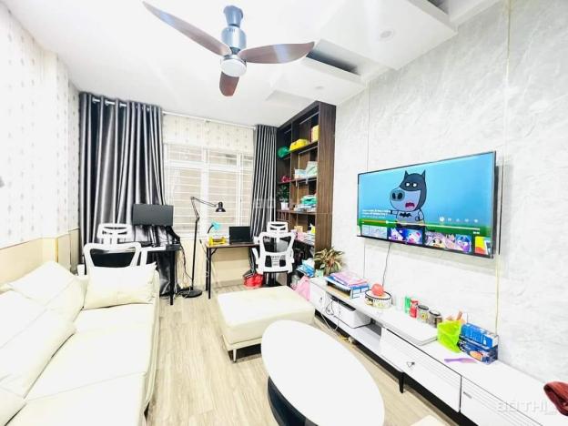 Bán nhà Định Công DT 39m2 x 5T, nhà mới, đẹp, ngõ to rộng, giá 3,45 tỷ, SĐCC 14432686