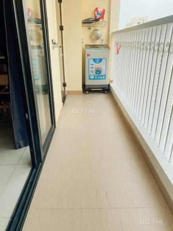 Cho thuê nhanh căn hộ 2PN - Full NT đẹp - CC Đức Khải Q 7 - DT 84m2 - Giá 10 triệu - ban công dài 14441035