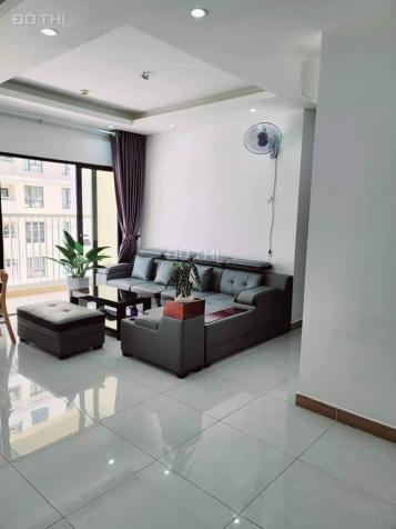 Cho thuê nhanh căn hộ 2PN - Full NT đẹp - CC Đức Khải Q 7 - DT 84m2 - Giá 10 triệu - ban công dài 14441035