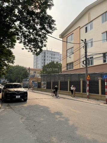 Nhà phố Nguyễn Văn Cừ, lô góc, đường thênh thang,Khu phố sầm uất 14444954