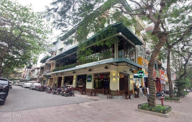 Nhà phố Nguyễn Văn Cừ, lô góc, đường thênh thang,Khu phố sầm uất 14444954