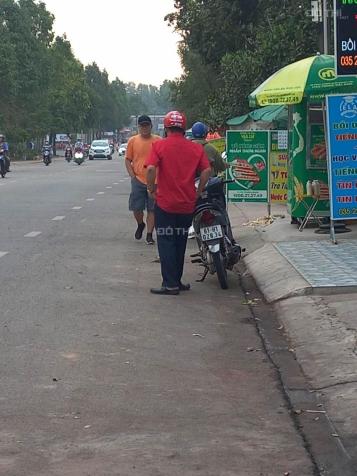 Chính chủ bán nhà 10x30 đang kinh doanh cf và đồ ăn cho học sinh 14451360