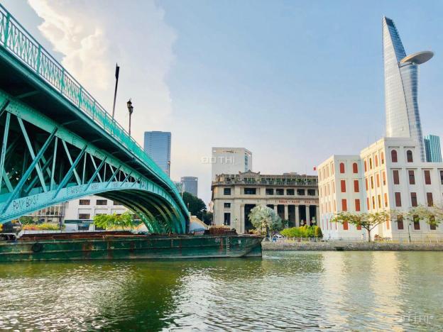 Chủ nhà bán gấp căn hộ SAIGON ROYAL-88M2-  Giá 7.5 tỷ-  Lh Nghĩa 0918753177 14451598