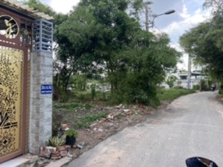 Bán đất mặt tiền đường nhựa gần chợ phường Phú Hoà TDM BD dt 6,5x18m thổ cư 60m2. Giá 2,7 tỷ 14479010