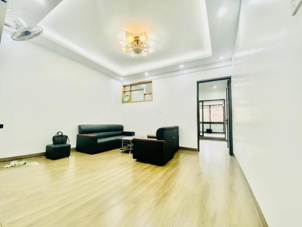 Bán nhà riêng chung cư Trần Huy Liệu - tầng 2, diện tích 70m2 thang máy view hồ Giảng Võ 14483026