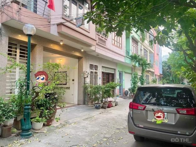 Bán nhà phố Yên Lạc, ô tô vào nhà, dt 82m, 5 tầng, mt 5,6m, giá hơn 10 tỷ. phân lô, vỉa hè rộng. 14483368