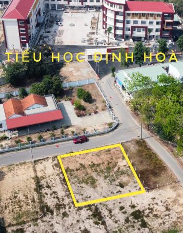 Đất đối diện trường tiểu học Định Hoà 2, khả năng cực khan hiếm và bùng nổ lợi nhuận 14508545