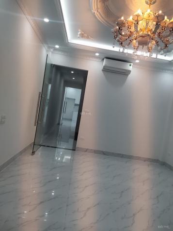 Chính chủ bán nhà phố Đặng Thùy Trâm, Cầu Giấy cách 1 nhà ra phố DT 60m2, 7T giá 16,7tỷ 14433953