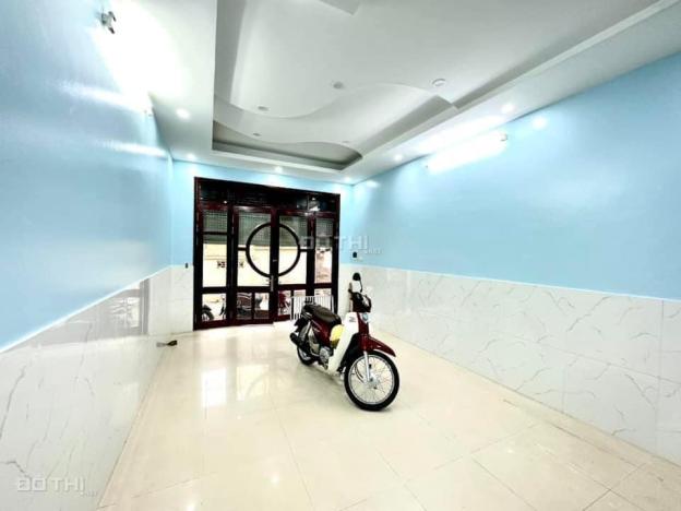 MT: 4.1m giá 6.5 Bán nhà ngõ 288 đường Hoàng Mai, Quận Hoàng Mai. DT: 54m2 xây 4 tầng, tỷ. 14524582