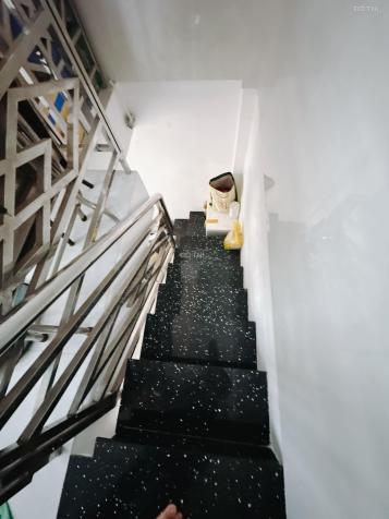 Gần Hoàng Diệu, Phường 4, Q4. Trệt lầu, 4m x 4m. Sổ HR, hoàn công đủ. 1,9 tỷ 14531369