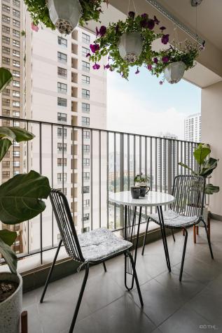 Cho thuê Vinhomes D'Capitale: Căn Studio tầng 12 tòa C2, đầy đủ đồ đẹp, nhà mới, view bể bơi 14539428