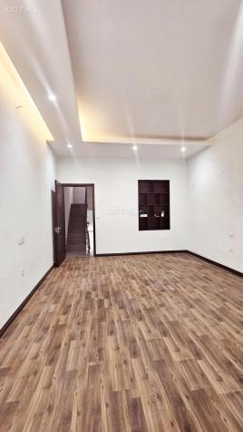 HÀNG HIẾM : Bán nhà Đại La , 52m2 , 4,4 tỷ , mặt tiền 6m , Nhà cực thoáng , dân xây chắc 14545383