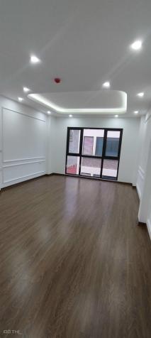 Bán nhanh toà nhà văn phòng đường Cát Linh, giá 25.5 tỷ, 70m2x7T, KD tốt, ô tô tránh 14550188