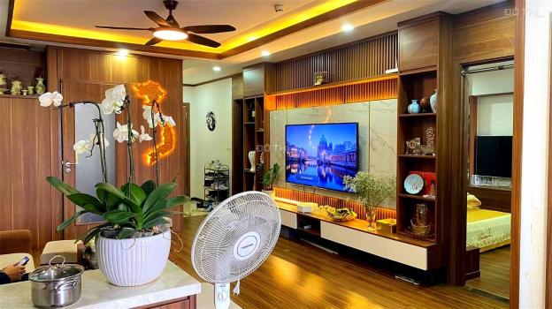 Cần bán gấp căn hộ chung cư cao cấp Golden Park Tower 2 Phạm Văn Bạch 95m2, 3PN tặng full nội thất 14565660