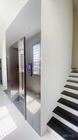 Cho thuê nhà 5 tầng có thang máy mặt tiền đườn 30/4, ninh kiều, cần thơ, cách vincom xuân khánh 50m 14568275