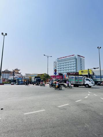 Mặt tiền đại lộ Phạm Văn Đồng ngang 10m siêu đẹp ngay TTTM Gigamall thích hợp xây tòa nhà VP, KS 14569839