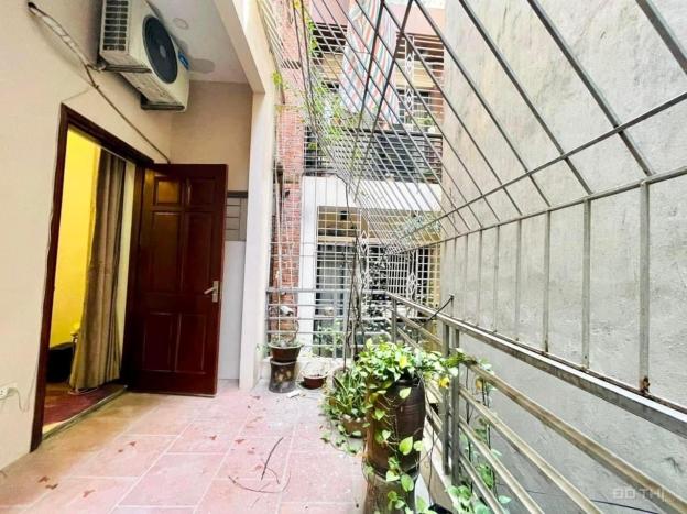 LÔ GÓC - CHỦ TỰ XÂY - NỘI THẤT ĐẸP, TOÀN GỖ LIM - NỞ HẬU.  Hai Bà Trưng, - Lê Thanh Nghị 45m, 4T, 14576217