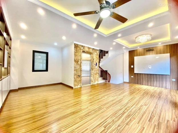 Nhà ngay sát Phố- xây mới 8 tầng thang máy, mặt tiền rộng- gần ngay Phố giá hơn 10 tỷ 14583376