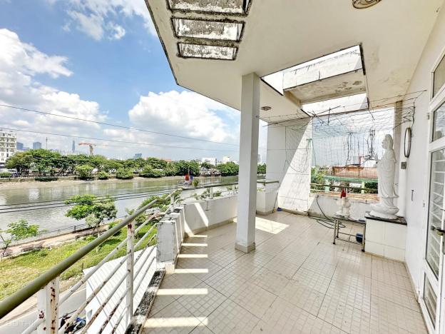 Bán căn góc 2 mặt tiền DT 8x18m view sông số 373 Trần Xuân Soạn Q7 14587914