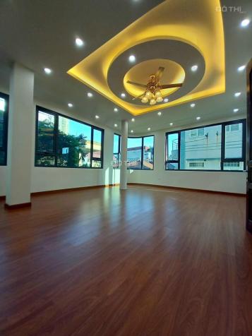 Bán nhà phân lô Hoàng Quốc Việt 60m2 4t chắc chắn lô góc, đường ô tô 7,9 tỷ có sân chơi chung rộng 14588420