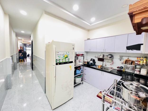 Chuyển chổ ở cần bán nhanh nhà 2 tầng nằm gần Chợ Ngọc Hiệp. Đường 2 ô tô né nhau 14590664