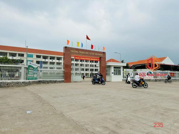 🔴 Hẻm xe hơi- bán nhà ngay trường THCS Tân Phong, 2 phòng vào ở ngay 14613976
