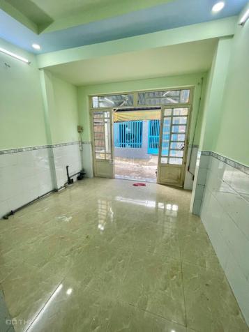 👉 cho thuê nhà nguyên căn hẻm 994 - căn góc - Đường Huỳnh Tấn Phát Q 7- Dt 4x6m - 2pn - Giá 6.5 tr 14615220