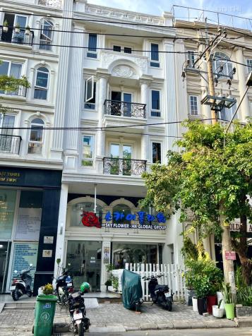 Bán nhà phố mặt tiền Đường Số 2, mé chung cư Sky Garden, Phú Mỹ Hưng 14623131