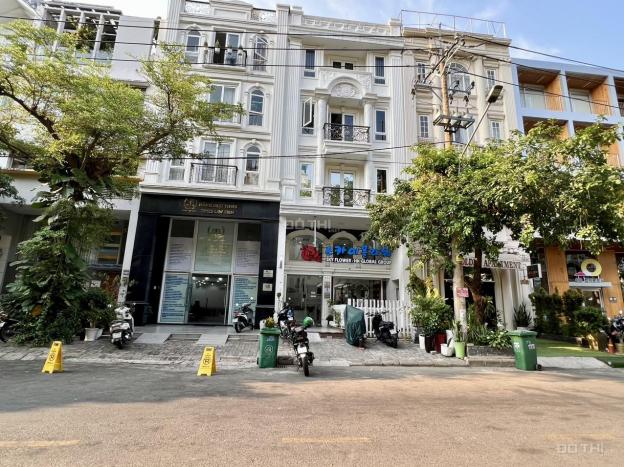 Bán nhà phố mặt tiền Đường Số 2, mé chung cư Sky Garden, Phú Mỹ Hưng 14623131