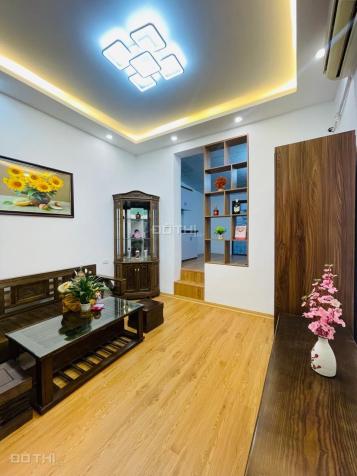 Bán nhà tập thể Thọ Lão-Trần Hưng Đạo, cực đẹp, đủ nội thất 40m2, 2PN. Giá 1,55 tỷ 14637300
