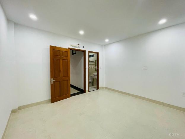 Cho thuê nhà 462B Nguyễn Tri Phương, quận 10, 4,5x16m, 4 tầng, 4PN sẵn máy lạnh 14645637