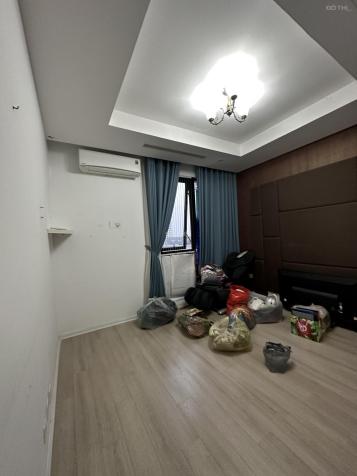 Bán nhanh căn hộ 2 phòng ngủ Royal City , Ban công Đông Nam Giá : 5,7 tỷ 14645708