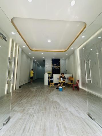 Cho thuê nhà mới xây mặt tiền đường Lý Chính Thắng, Quận 3 14646434