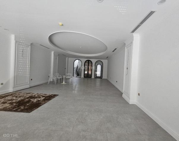 Cho thuê nhà Đội Cấn 7 tầng, thang máy làm phòng khám, trung tâm tiếng, SPA 14651121